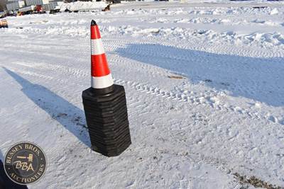 SDLANCH TRAFFIC CONES
