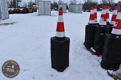 SDLANCH TRAFFIC CONES