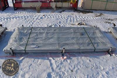 SDLANCH WHITE METAL SIDING