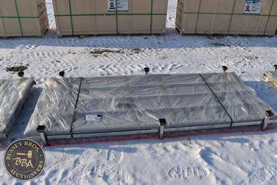 SDLANCH WHITE METAL SIDING