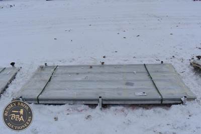 SDLANCH WHITE METAL SIDING