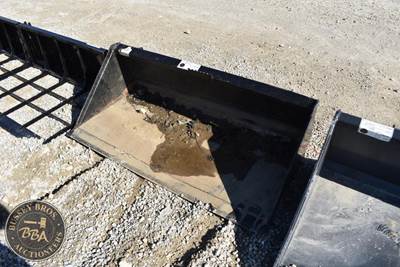 SWICT BUCKET ATTACHMENT