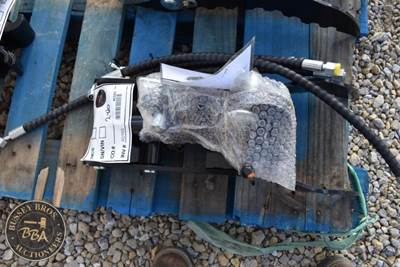 TPM Industrial HYDRAULIC THUMB ATTACHMENT