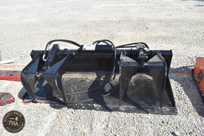 GRAPPLE BUCKET ATTACHMENT