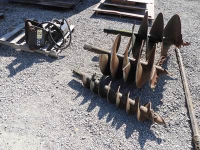 HYDRAULIC AUGER ATTACHMENT