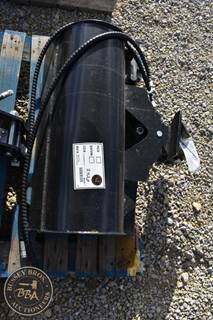 TPM Industial 32 Inch Hydraulic Tilt Bucket Attachment