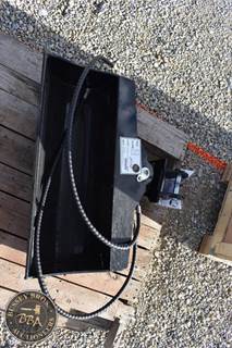 TPM Industial 32 Inch Hydraulic Tilt Bucket Attachment