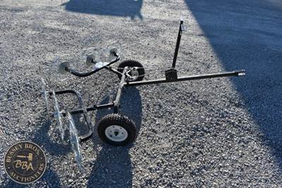 TowAble 6-Wheel HAy RAke, FeAturing A metAl frAme, pneumAtic Tires,