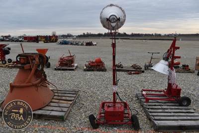 Bull Dog Portable Power Tower Light,