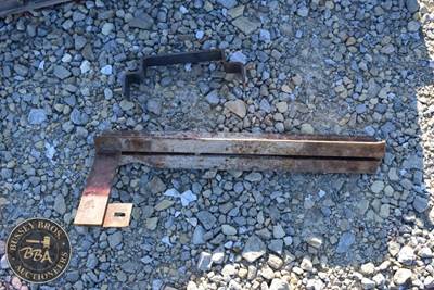 Skid Lot Of Cantillever Brackets