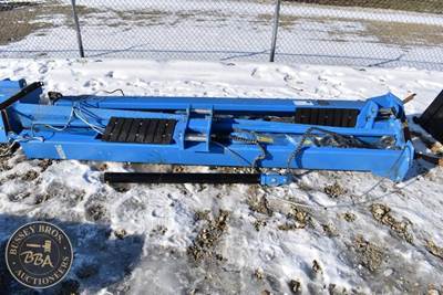 Bisontek Two Post Car Lift Shipping Damage And Missing Parts New/Unused