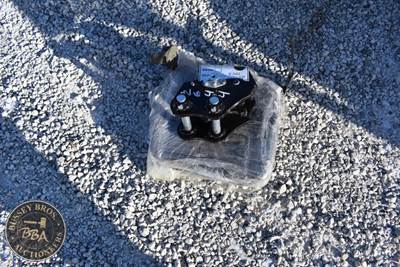 Iranch Manual Coupler And Replacement Seat , New/Unused