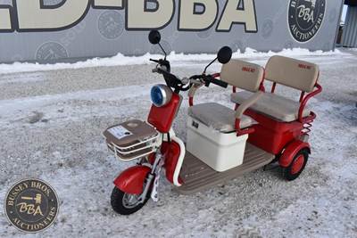 Iranch IRGC40 3 Wheeled Electric Cart Front And Rear Bench Seats, Lights, Sn#,