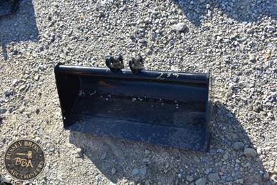 32 Inch Mini Digging Bucket Fits Mini Excavator, New/Unused