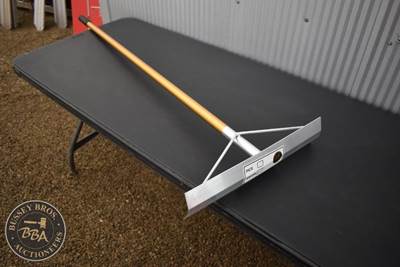 Kraft Aluminum Handled Concrete Rake 20inch Rake, New/Unused