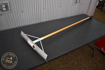 Kraft Aluminum Handled Concrete Rake 20inch Rake, New/Unused