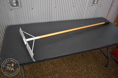Kraft Aluminum Handled Concrete Rake 20inch Rake, New/Unused