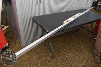 10FT Aluminum Screed Rail With Wood HAndle And Level, New/Unused