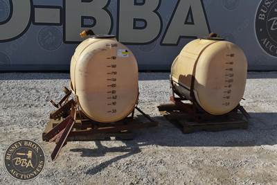 Snyder Industies Saddle Tanks 200 GallOn Bolt On Saddle Tanks,,