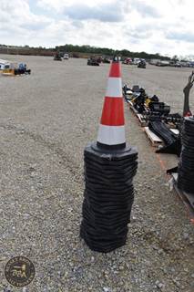 Construction Pylons 25 Count, New/Unused