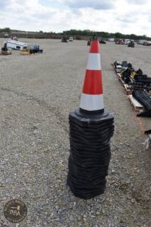 Construction Pylons 25 Count, New/Unused
