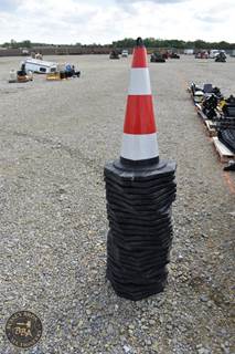 Construction Pylons 25 Count, New/Unused