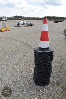 Construction Pylons 25 Count, New/Unused