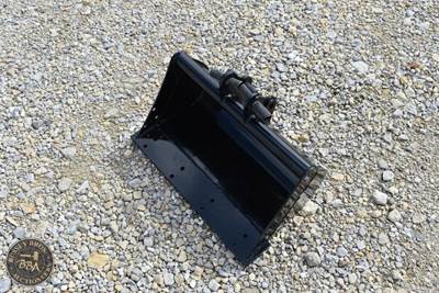 Toothless Flat Bucket Attachment Mini Excavator Mount, New/Unused