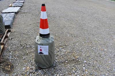 Safety Traffic Cones 15in x 27in, Quantity 20, New/Unused