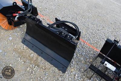 Iranch Mini Hydr Snow Blade Attachment Mini Skid Steer Attachment, New/Unused