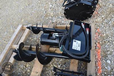 Iranch Mini Hydr Auger Attachment Mini Skid Steer Attachment, New/Unused