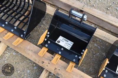 Iranch Mini Trenching Bucket Attachment Mini Excavator Attachment, New/Unused