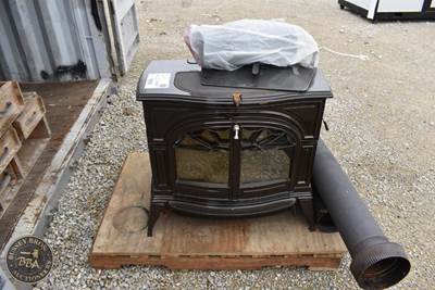 Defiant Wood Burning Fire Place Contains Some Single Wall Flue Pipe Needs New