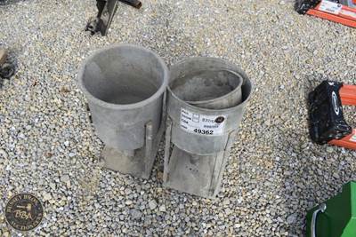 Grout Pumps Two Hand-Operated, Single-Diaphragm