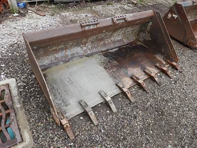 Bobcat 74HD 74" Skid Steer Tooth Buscket