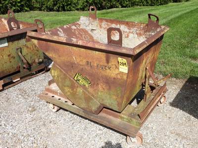 Jesco 1/2 Yard Self Dumping Hopper On Casters