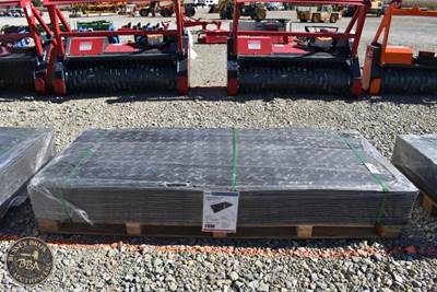 Black, 4ft x 8ft x 0.5in, Diamond Plated / Smoothplate Tread Design, Quantity 15