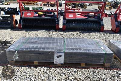 Black, 4ft x 8ft x 0.5in, Diamond Plated / Smoothplate Tread Design, Quantity 15