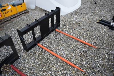 Bale Spear Attachment Skid Steer Mount, Dual Spears