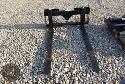 PALLET FORK ATTACHMENT