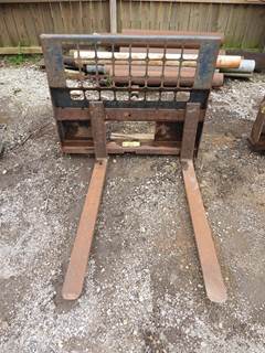 PALLET FORK ATTACHMENT