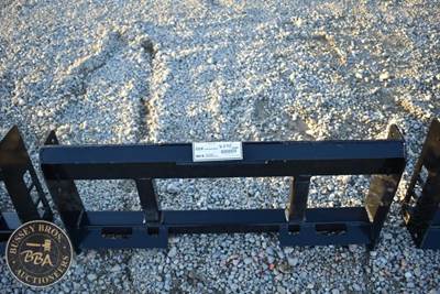 PALLET FORK FRAME ATTACHMENT