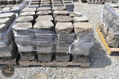 RETAINING WALL BLOCK
