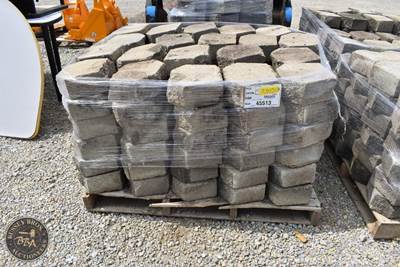 RETAINING WALL BLOCK