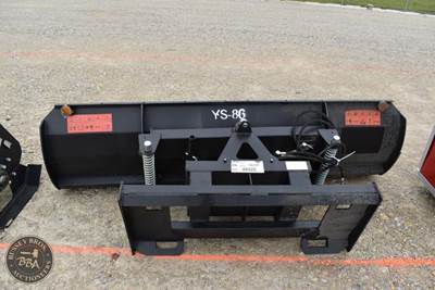 SNOW BUCKET ATTACHMENT