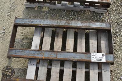 STEEL MOUNT FRAME ATTACHMENT