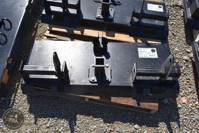 THREE-POINT HITCH ATTACMENT