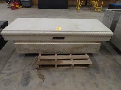 WEATHER GUARD ALUMINUM TRUCK BED TOOL BOX