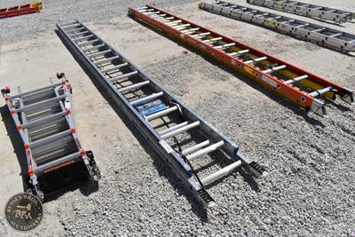 WERNER EXTENSION LADDER