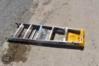 WERNER STEP LADDER